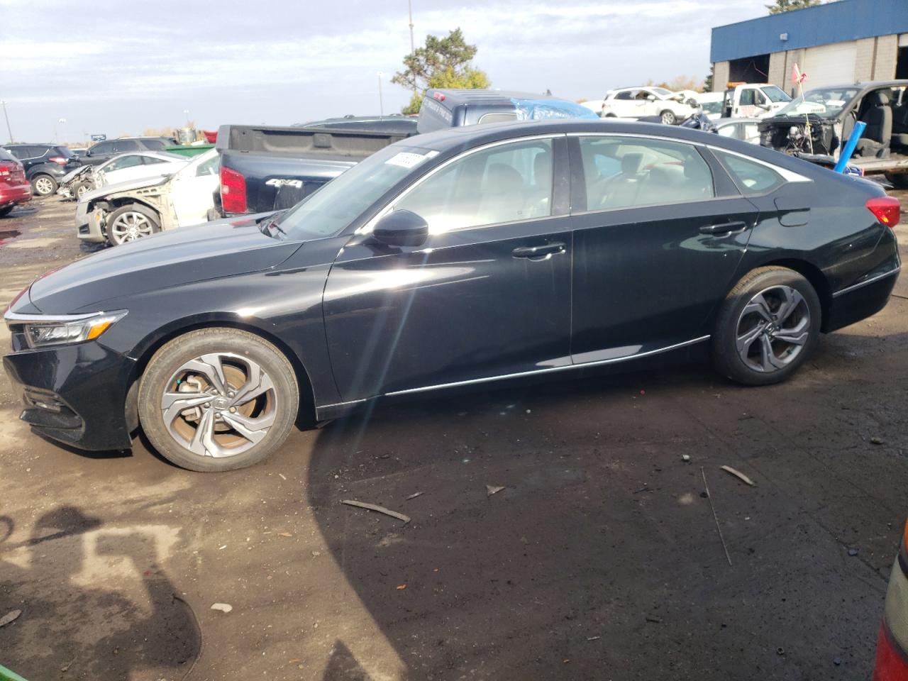 1HGCV1F44JA026838 2018 Honda Accord Ex