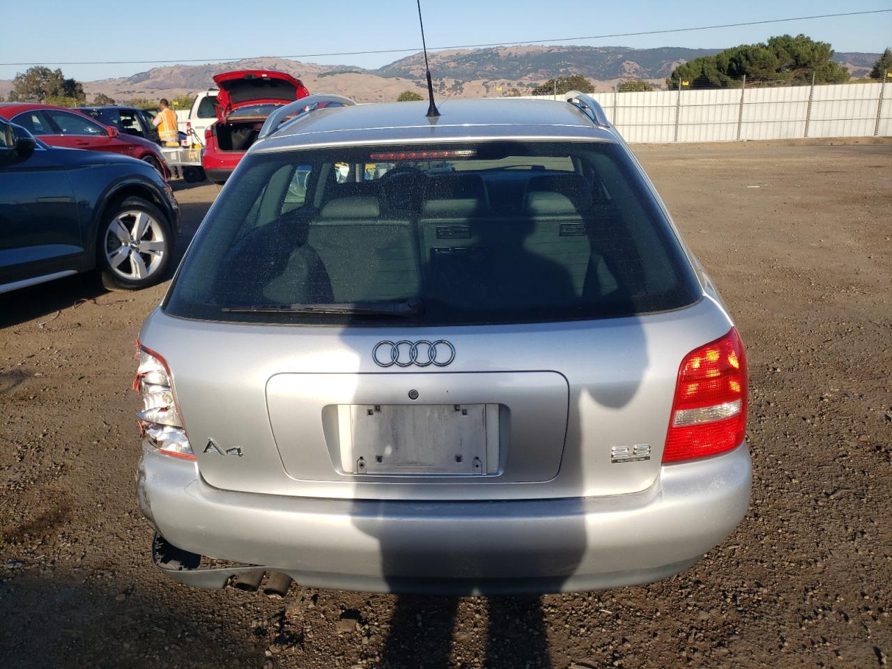 WAUGD28D6XA285133 1999 Audi A4 2.8 Avant Quattro