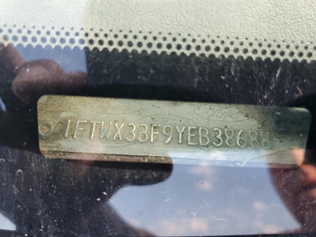 2000 Ford F350 Super Duty VIN: 1FTWX33F9YEB38688 Lot: 70859713