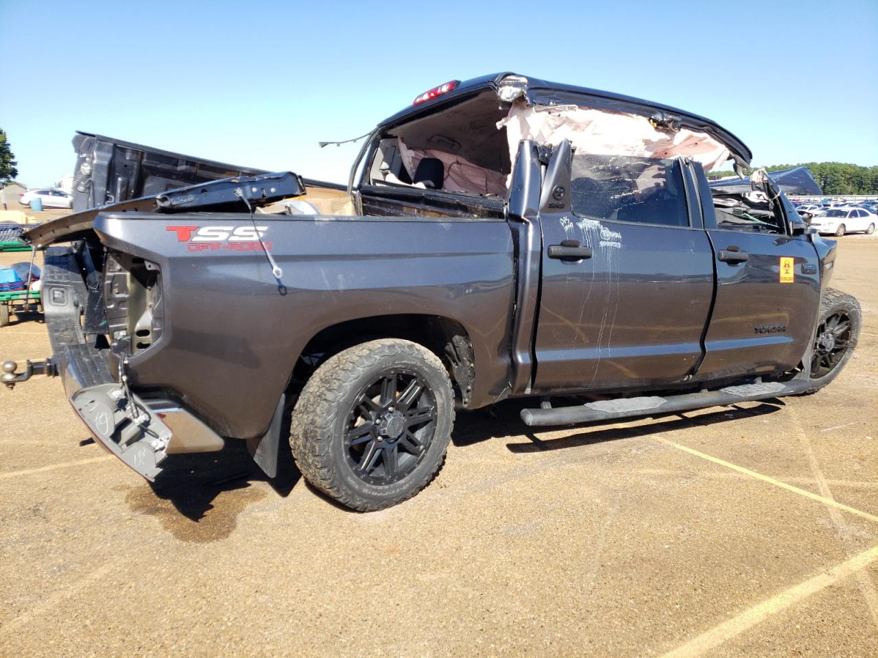 VIN 5TFDW5F1XJX720539 2018 TOYOTA TUNDRA no.3