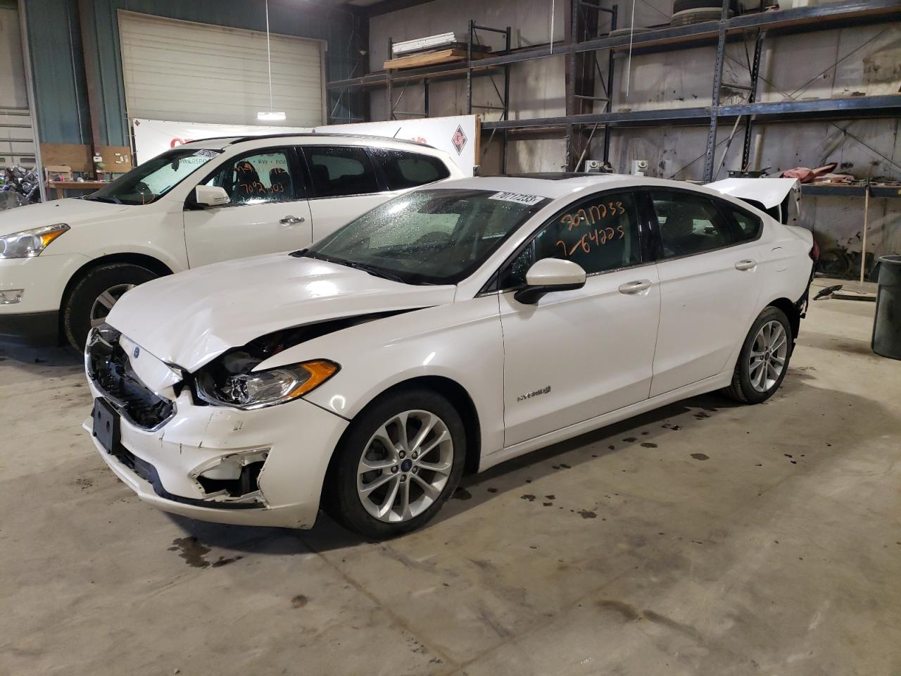 3FA6P0LU0KR196759 2019 Ford Fusion Se