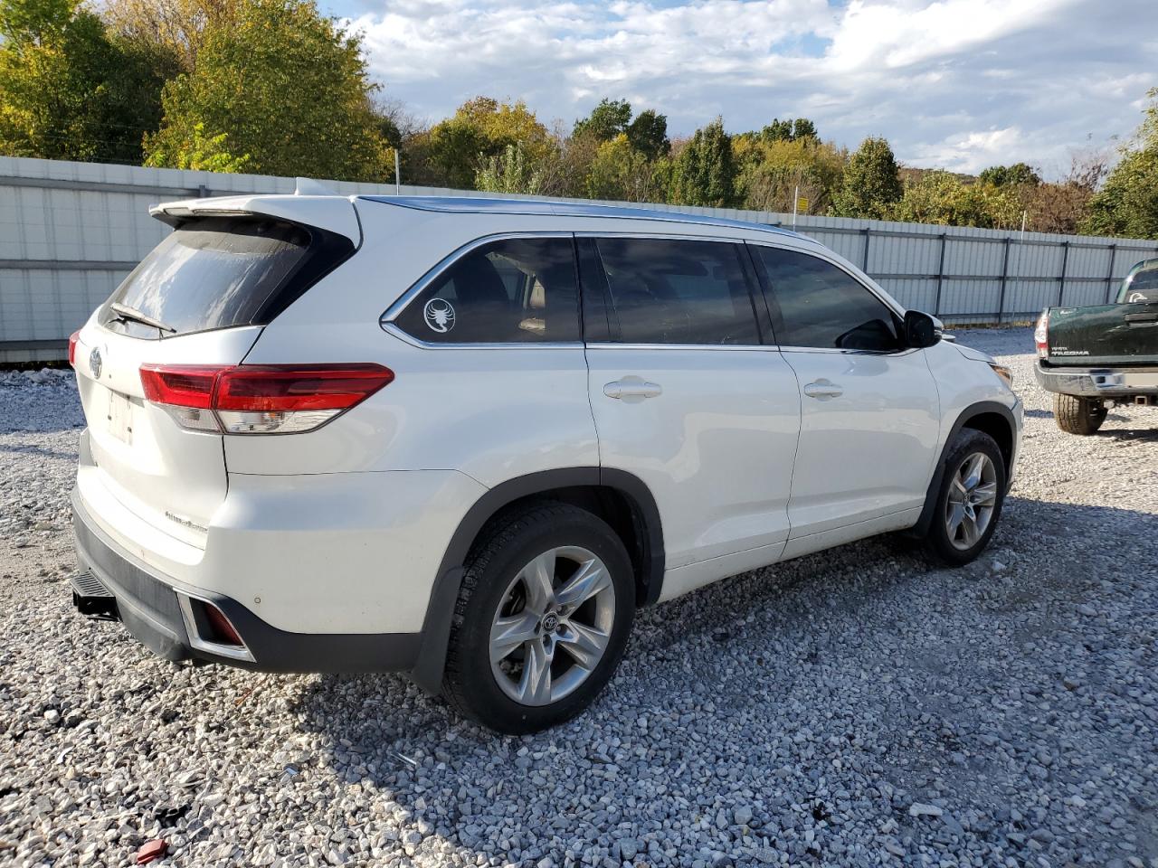 2018 Toyota Highlander Limited VIN: 5TDDZRFH1JS906987 Lot: 73362153