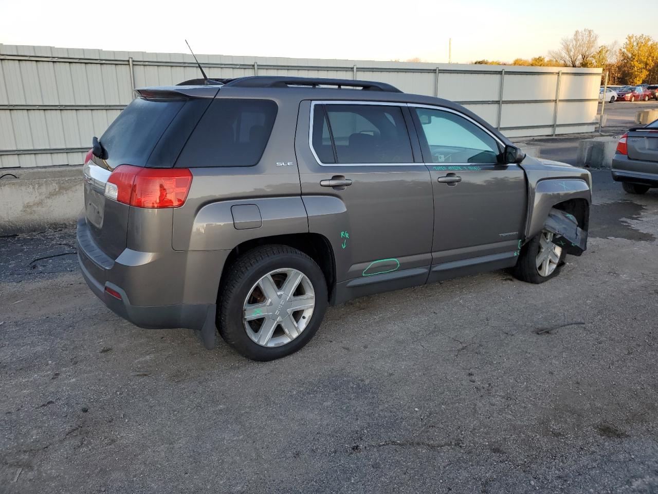 2010 GMC Terrain - Image 3