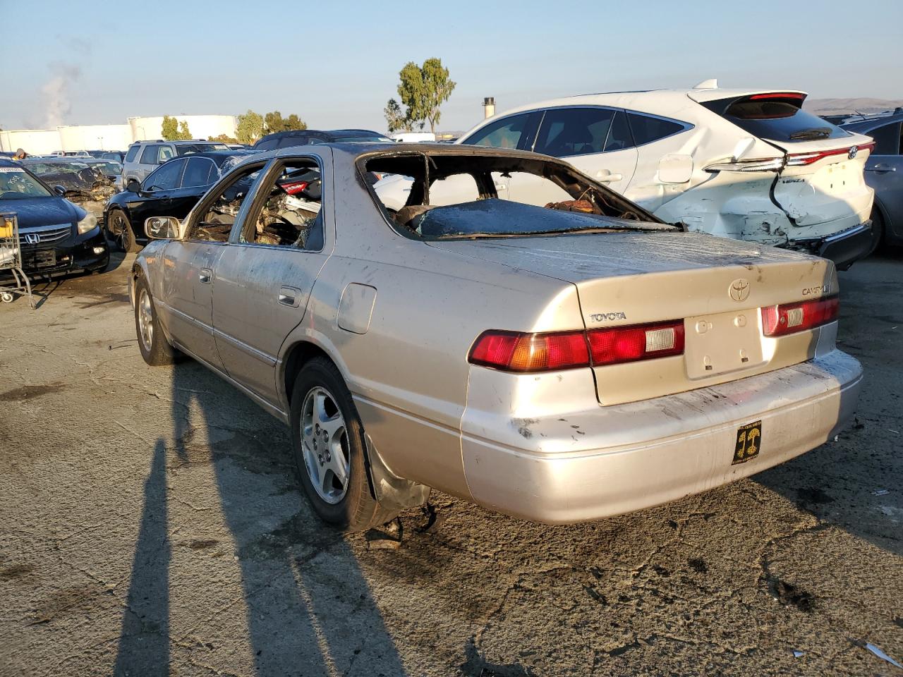 1998 Toyota Camry Ce VIN: JT2BG22K0W0221159 Lot: 74138283