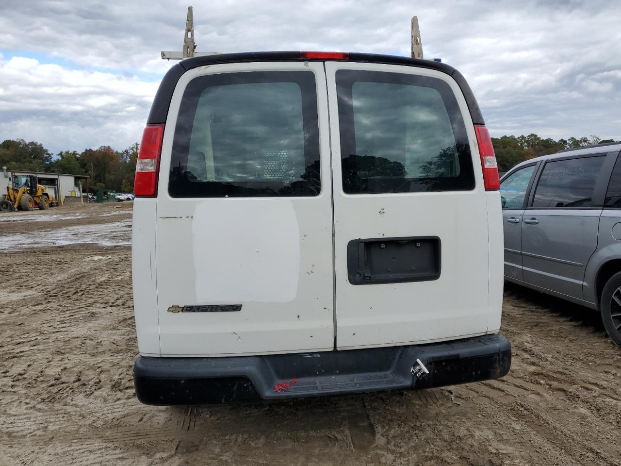 2017 Chevrolet Express G2500 VIN: 1GCWGBFF0H1116527 Lot: 68232333