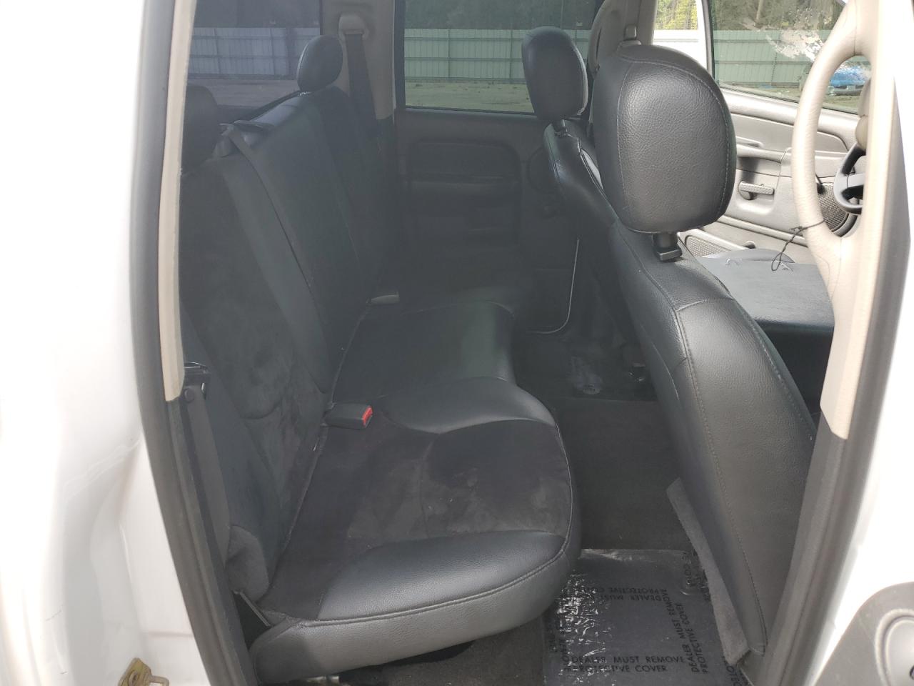 2005 Dodge RAM - Image 10