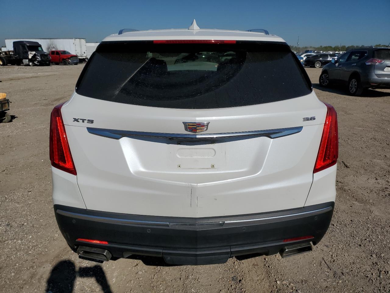 1GYKNERS3JZ176074 2018 Cadillac Xt5 Premium Luxury