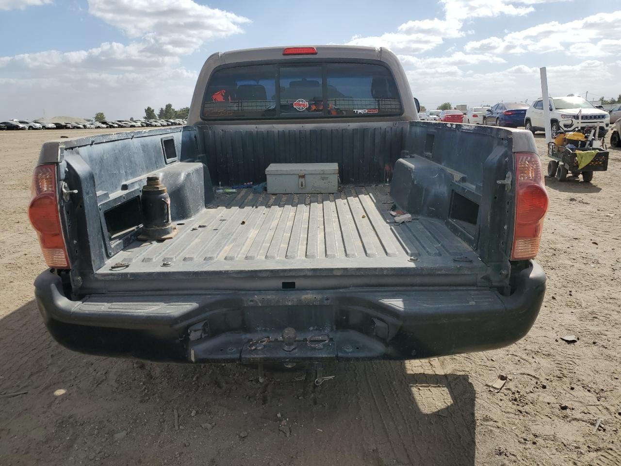 2006 Toyota Tacoma Prerunner VIN: 5TENX62N86Z216636 Lot: 81114063