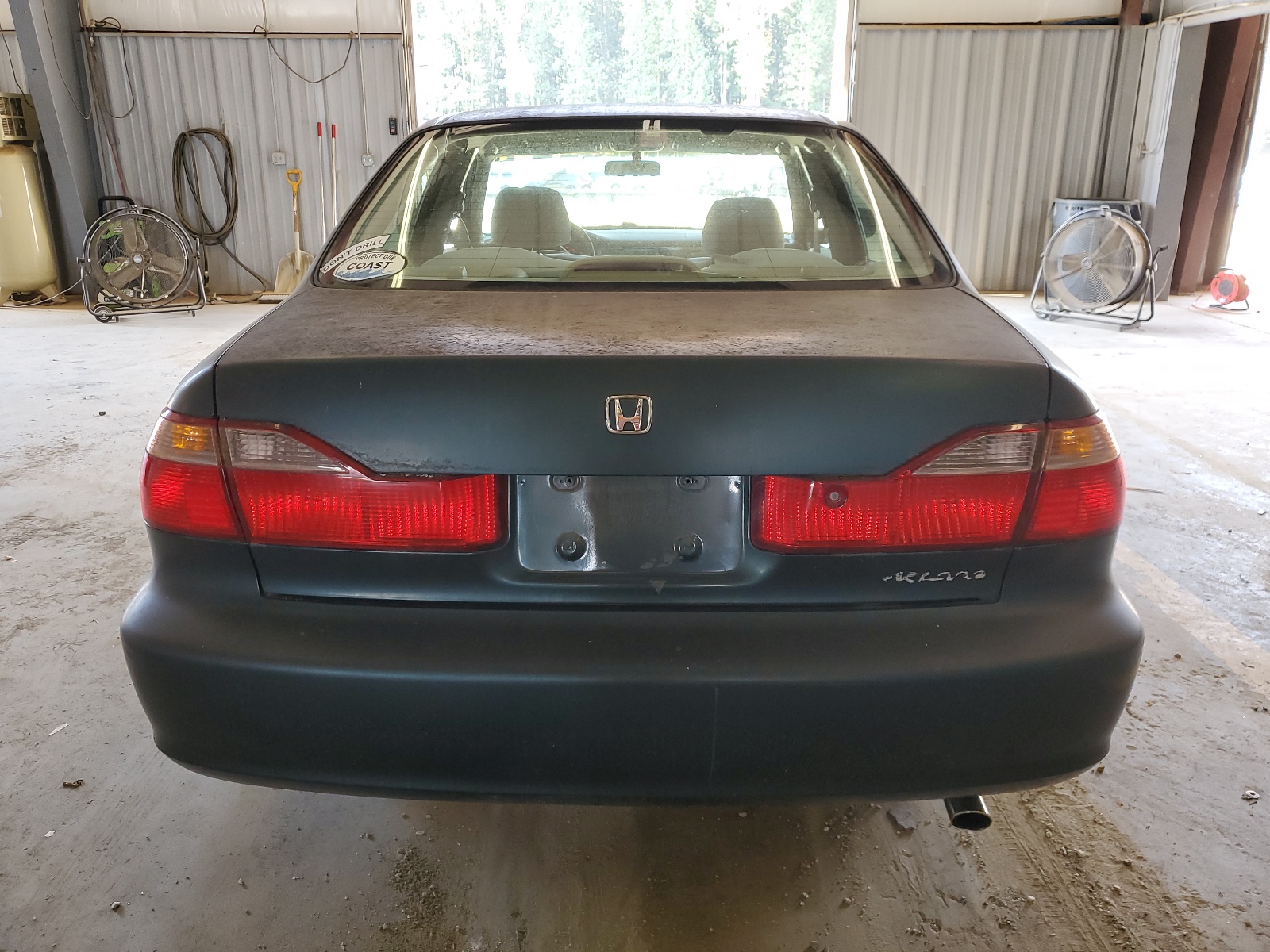1HGCG5674YA058310 2000 Honda Accord Se