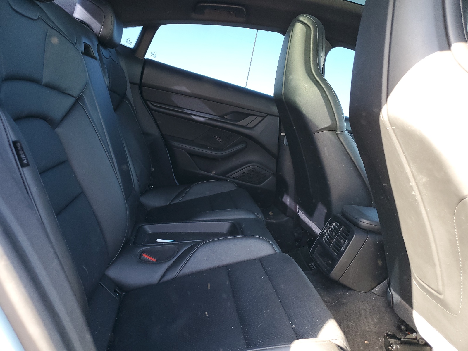 WP0AB2Y13LSA51656 2020 Porsche Taycan 4S