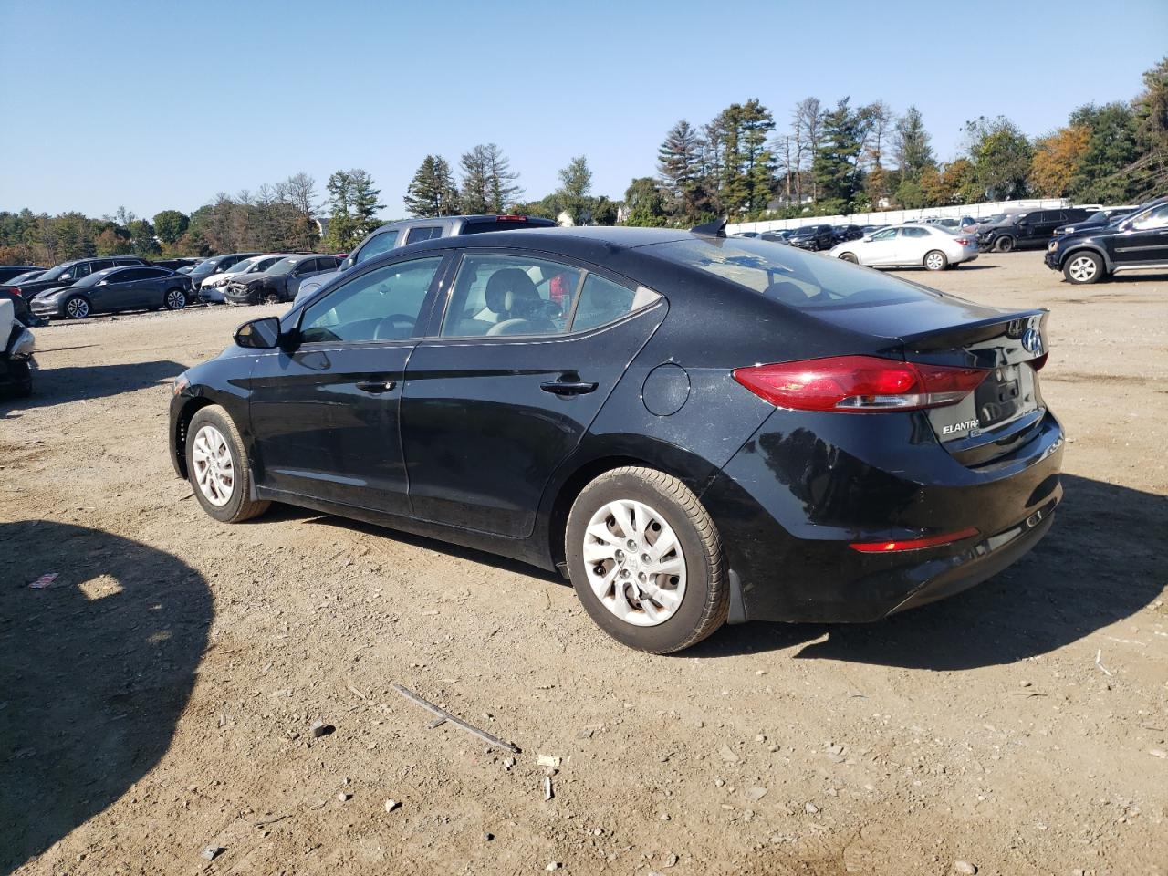 5NPD74LF7JH379572 2018 Hyundai Elantra Se