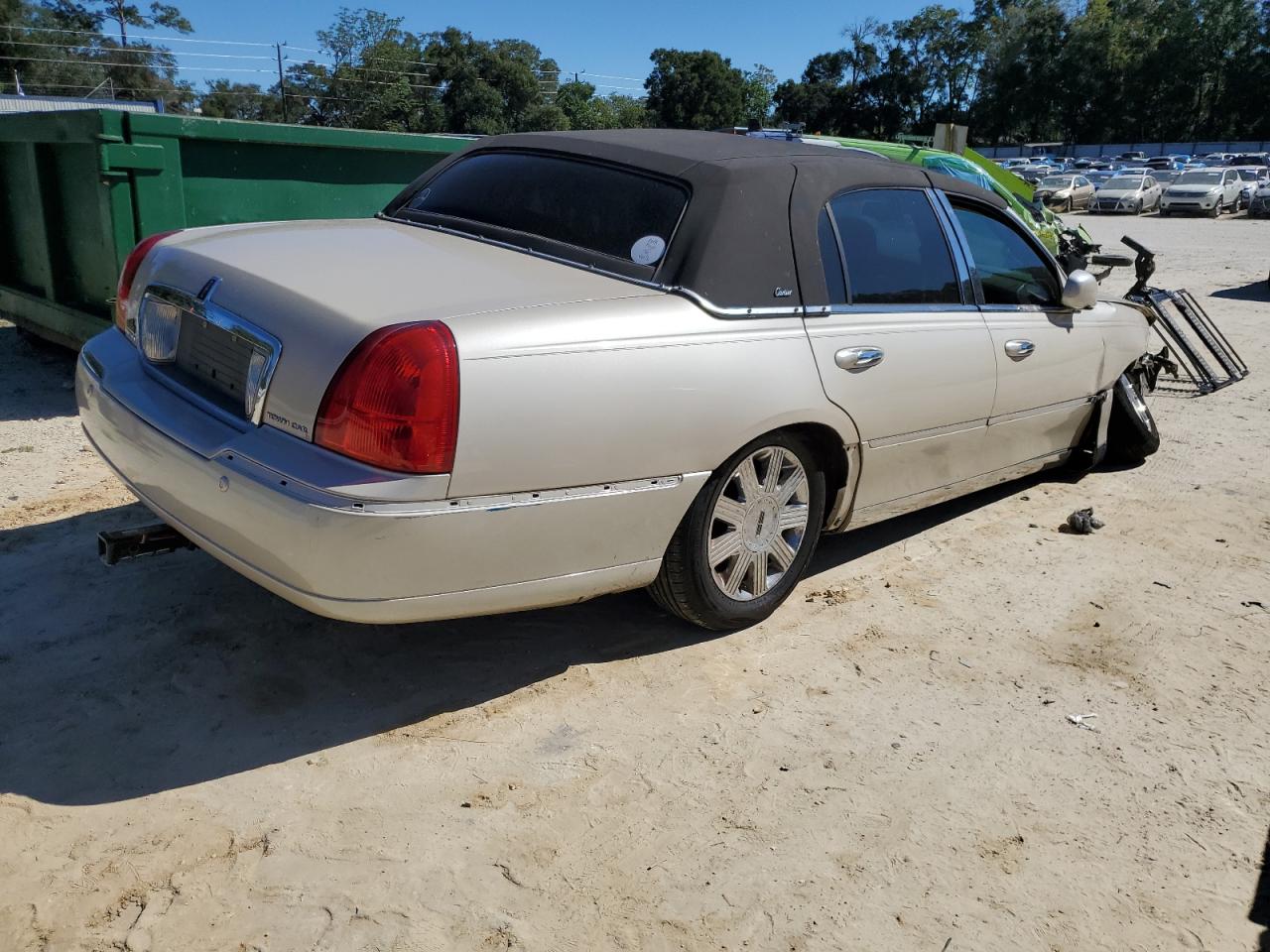 2003 Lincoln Town Car at GA - Tifton, Copart lot 72739263
