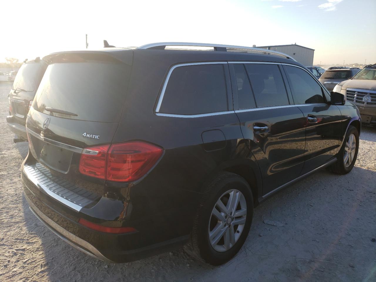 VIN 4JGDF6EE9GA685140 2016 MERCEDES-BENZ GL-CLASS no.3