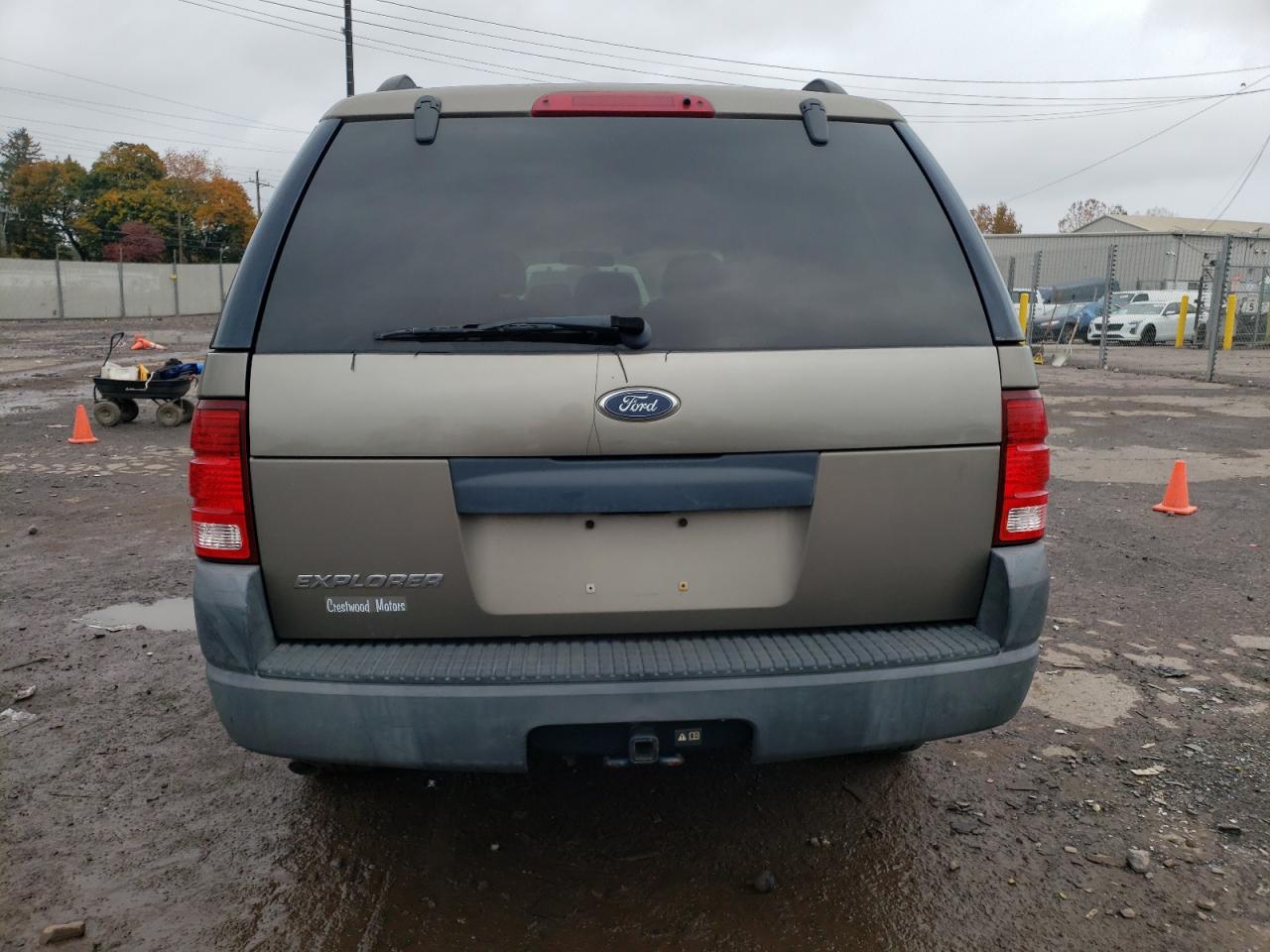 2004 Ford Explorer Xls VIN: 1FMZU72K44UA67813 Lot: 74307453