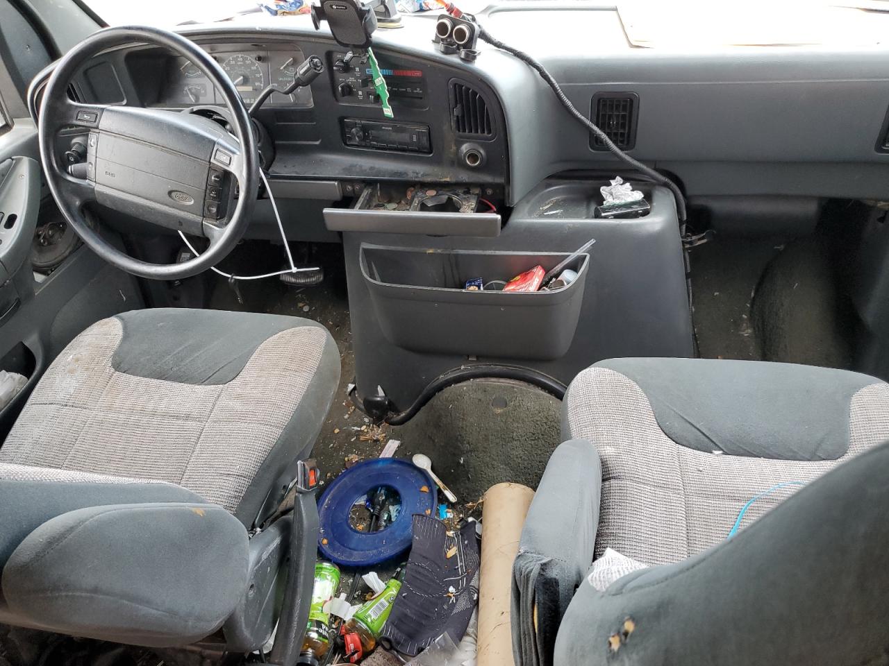 1996 Ford Econoline E350 Super Duty VIN: 1FBJS31H2THA89133 Lot: 64887434