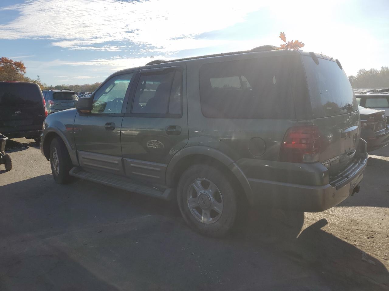 2003 Ford Expedition Eddie Bauer VIN: 1FMFU18L03LC28873 Lot: 72963263