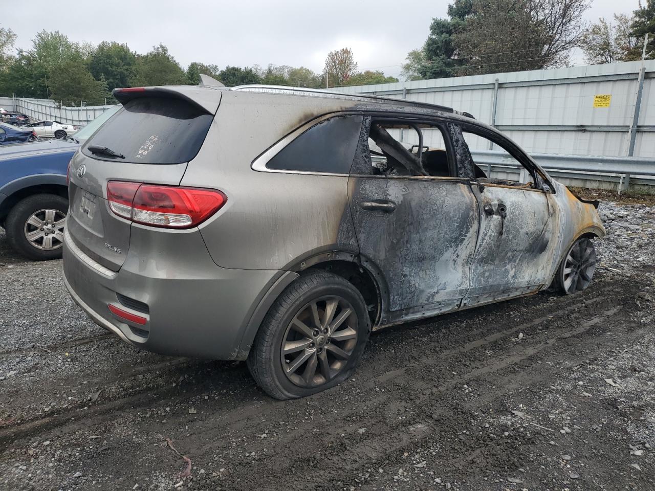 2016 Kia Sorento - Image 3