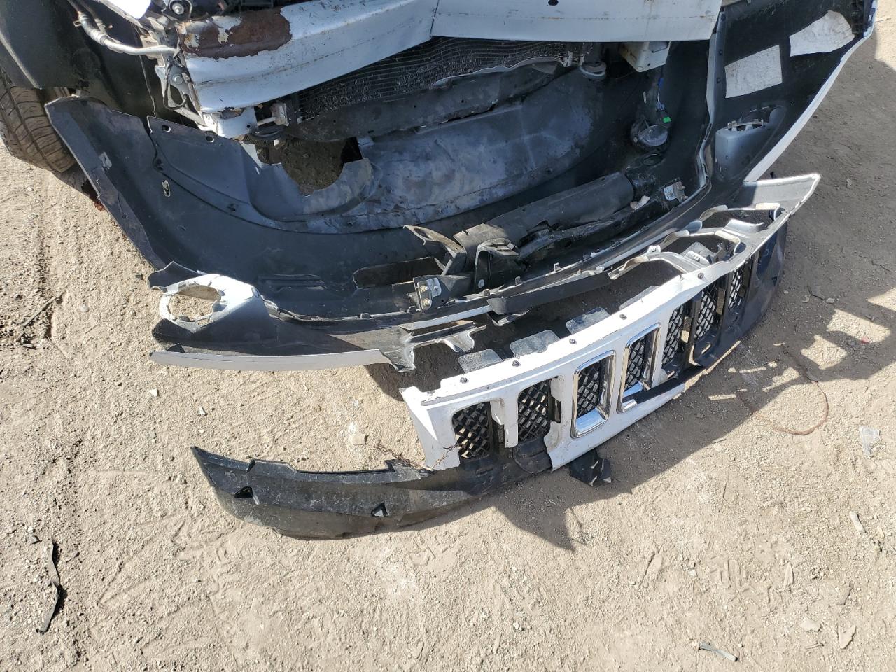 2012 Jeep Compass Latitude VIN: 1C4NJCEA8CD636975 Lot: 71498283