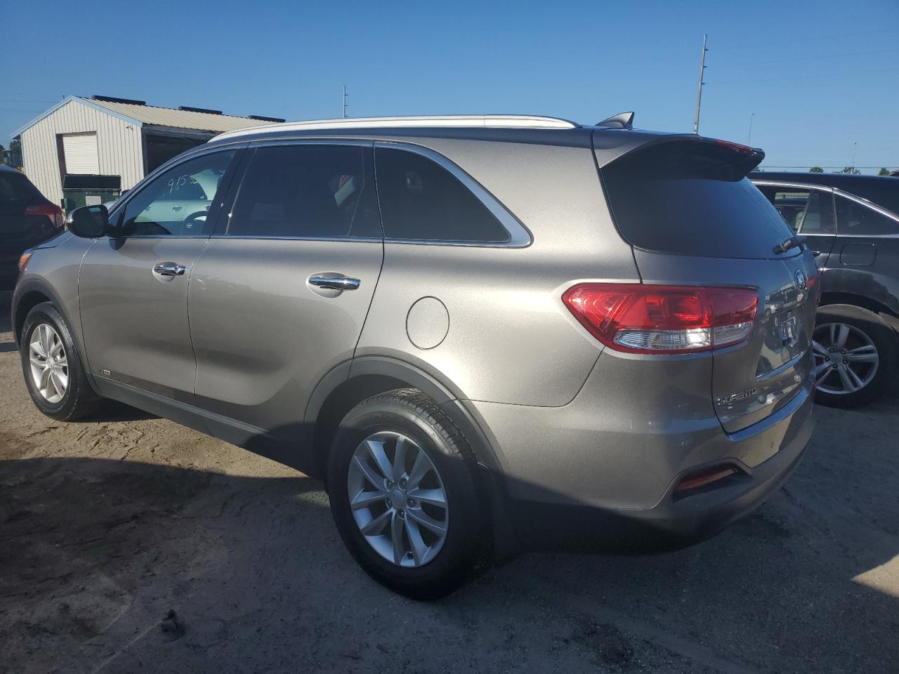 2018 Kia Sorento Lx VIN: 5XYPGDA5XJG371917 Lot: 70428293