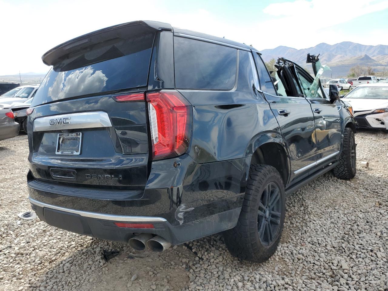 1GKS2DKL8NR226893 2022 GMC Yukon Denali