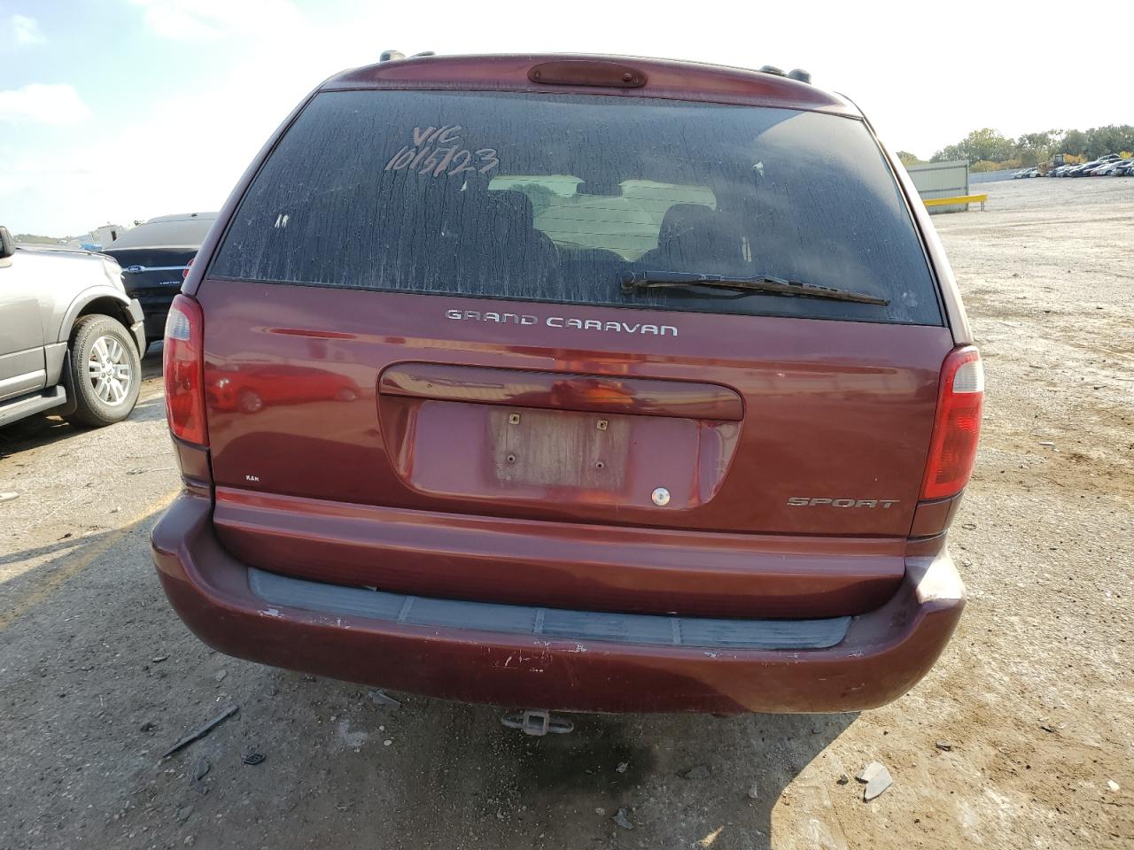 2001 Dodge Grand Caravan Sport VIN: 1B4GP44331B267383 Lot: 63915604