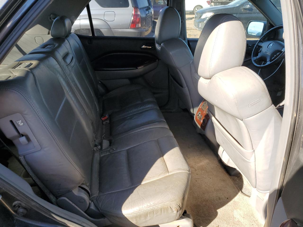2004 Acura MDX - Image 11