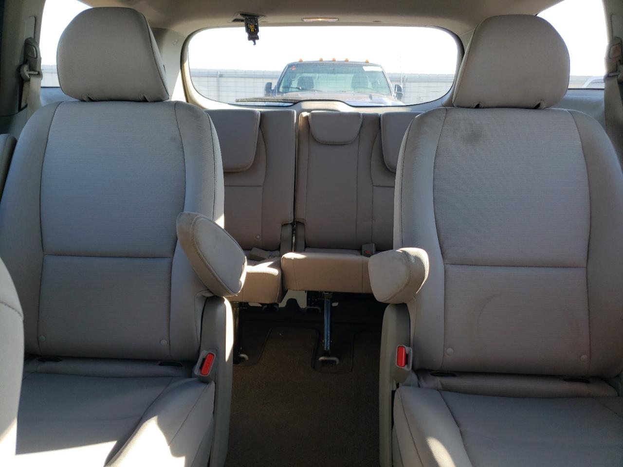 2015 Kia Sedona L VIN: KNDMA5C17F6025726 Lot: 73155313