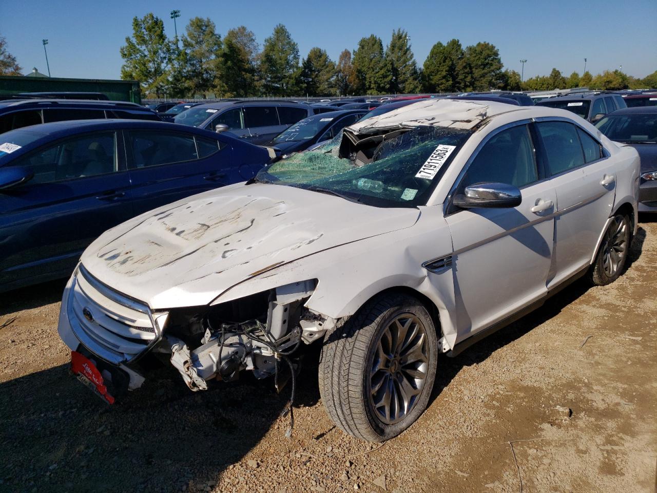 2013 Ford Taurus - Image 1