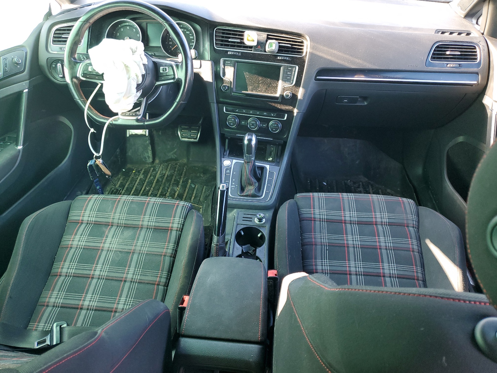 3VW4T7AU6GM019126 2016 Volkswagen Gti S/Se