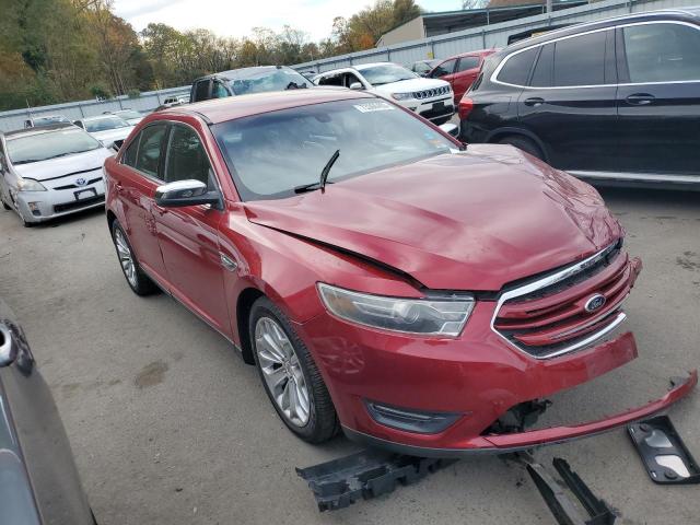  FORD TAURUS 2015 Красный