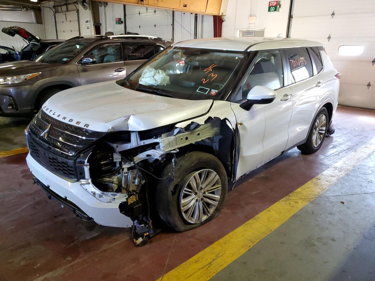 2023 Mitsubishi Outlander Es VIN: JA4J4TA80PZ036236 Lot: 70156483