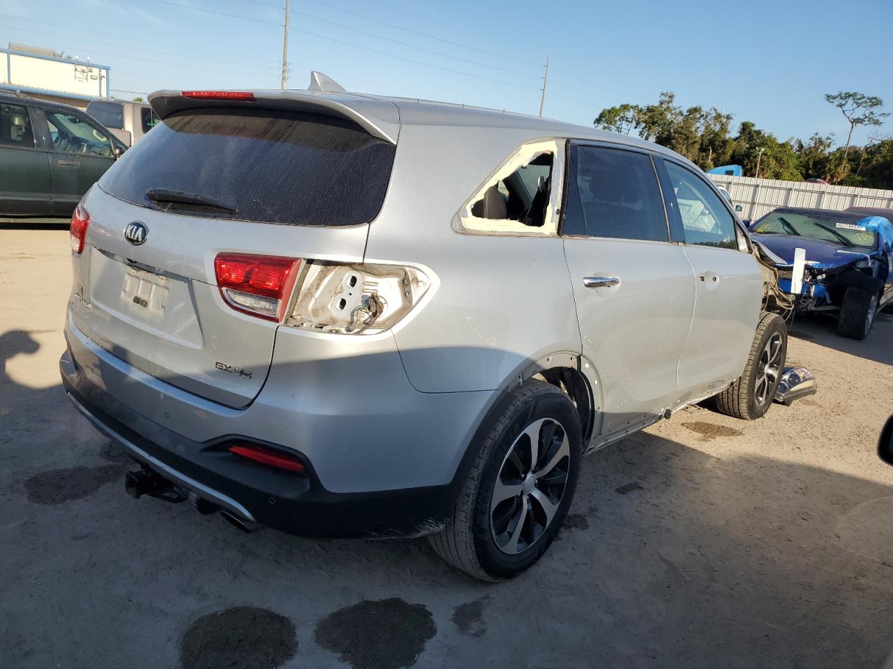 2017 Kia Sorento - Image 3