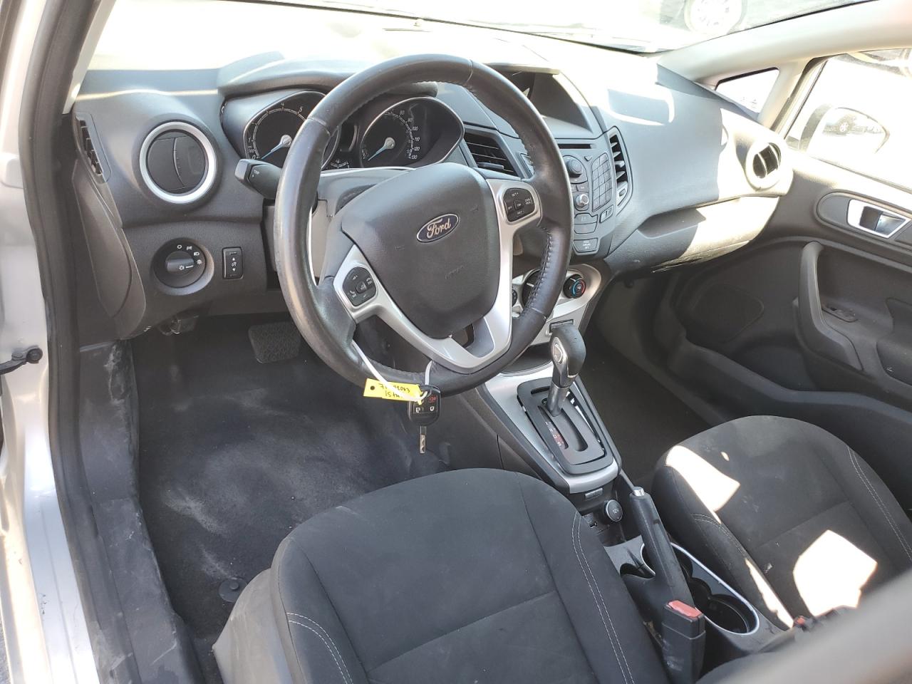 3FADP4EJ6FM149174 2015 Ford Fiesta Se