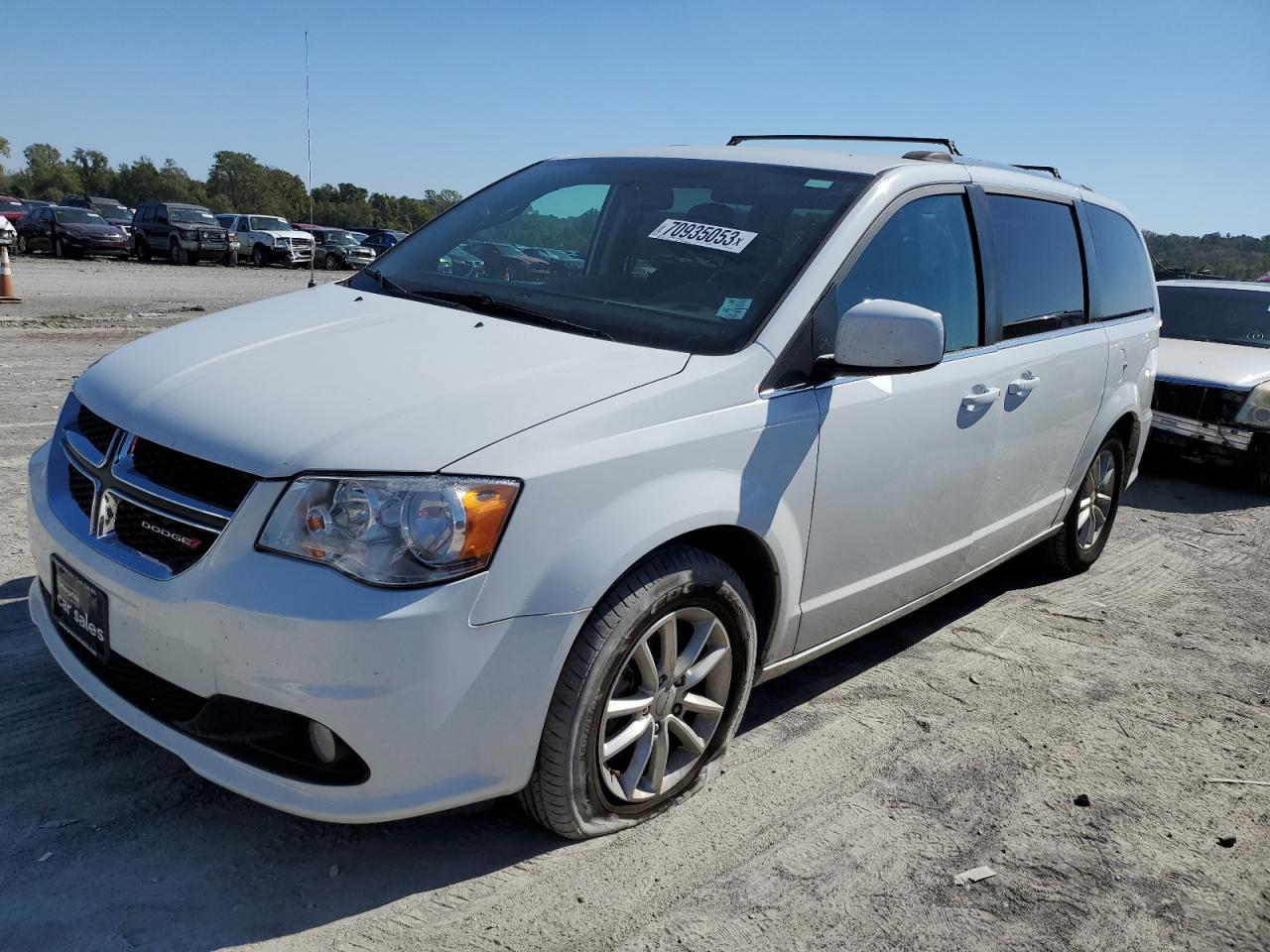 2018 Dodge Grand Caravan Sxt VIN: 2C4RDGCG5JR209562 Lot: 70935053