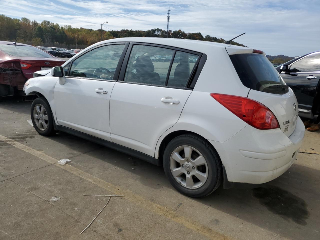 2009 Nissan Versa - Image 2