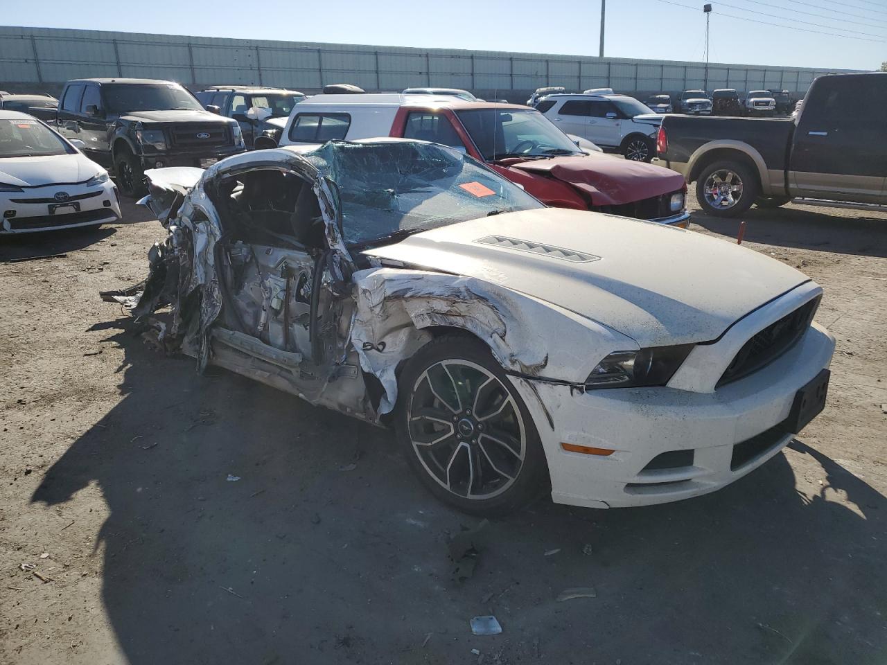 VIN 1ZVBP8CF1D5277491 2013 FORD MUSTANG no.4