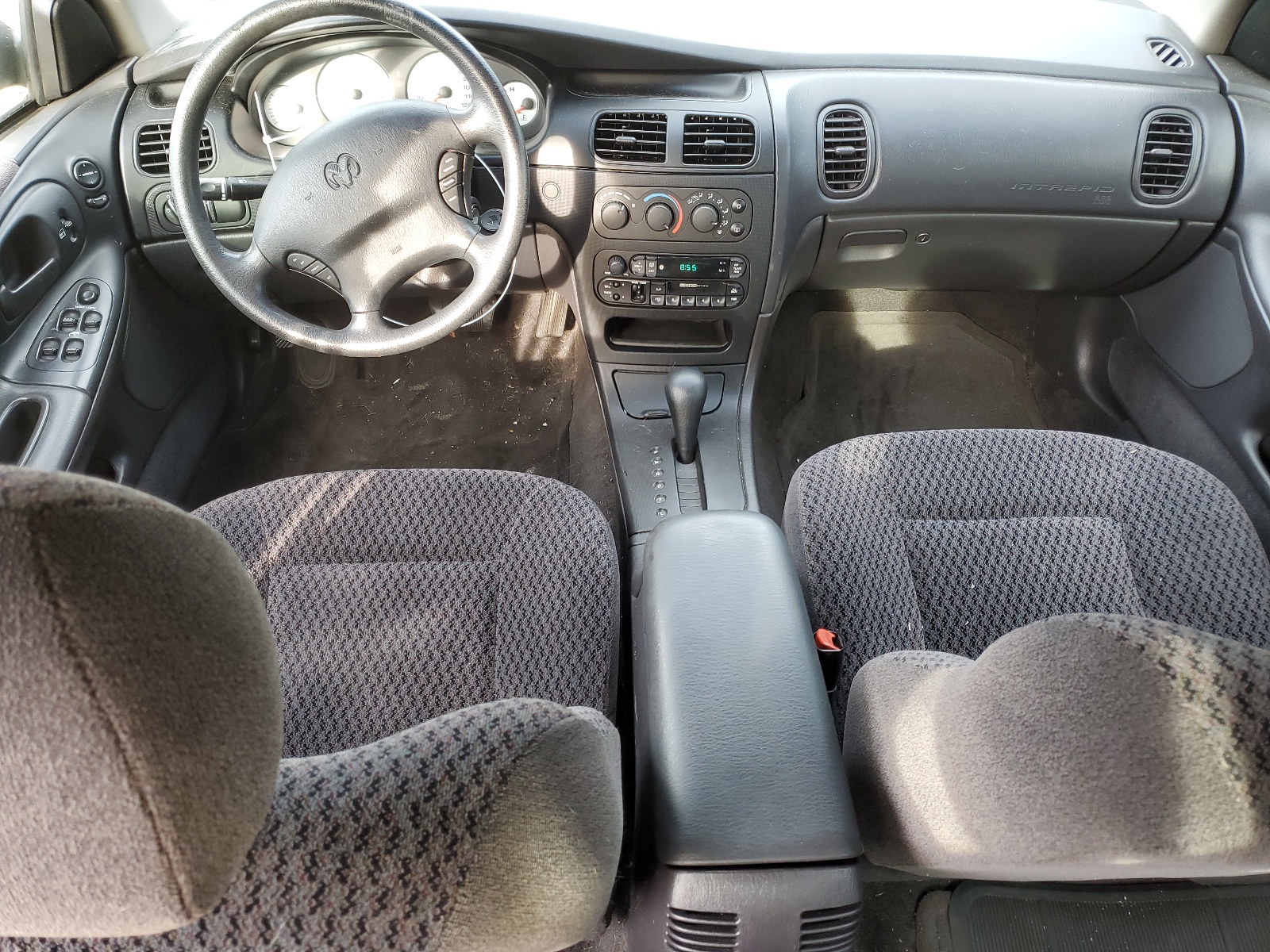 2B3HD46R3XH582686 1999 Dodge Intrepid