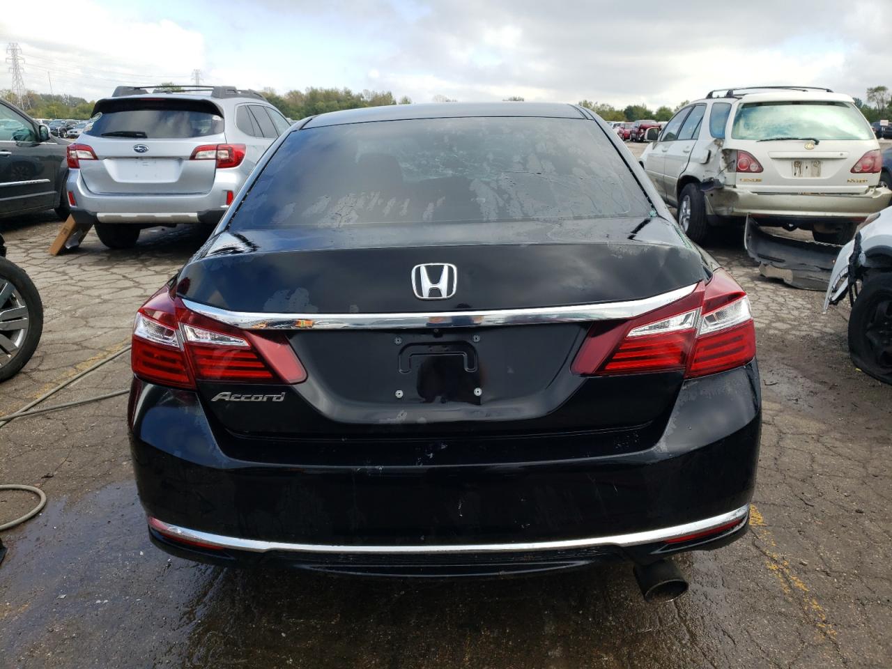 2017 Honda Accord Lx VIN: 1HGCR2F39HA258413 Lot: 71698133