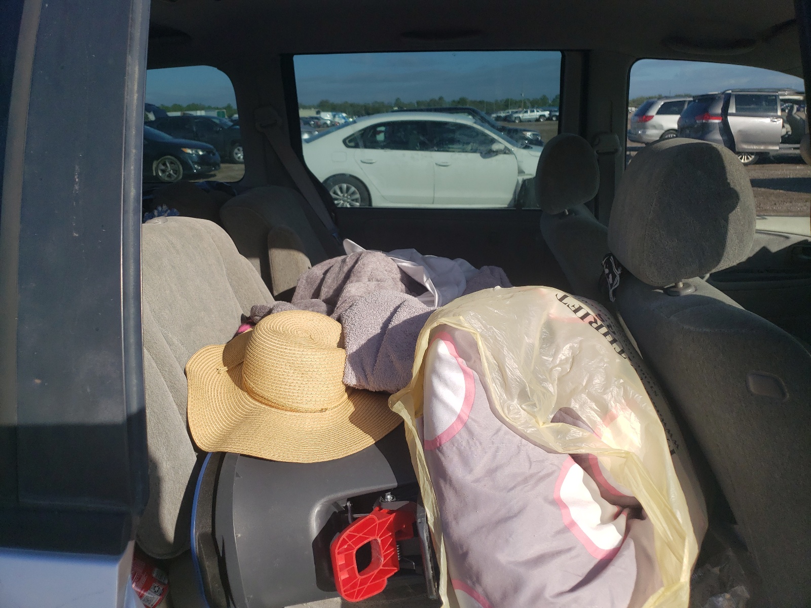 JM3LW28Y410205587 2001 Mazda Mpv Wagon