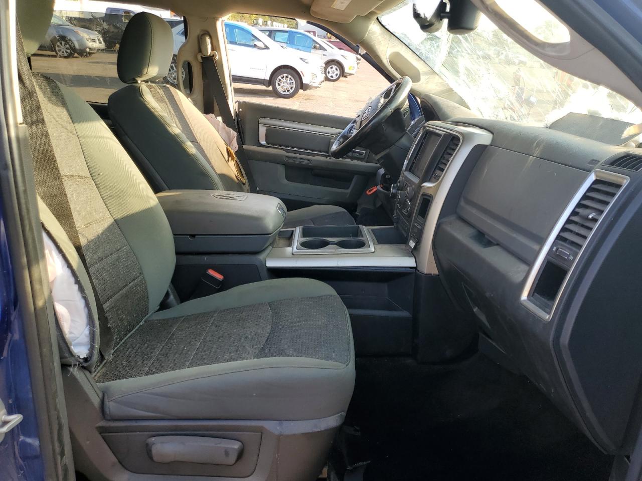 2014 RAM 1500 - Image 7