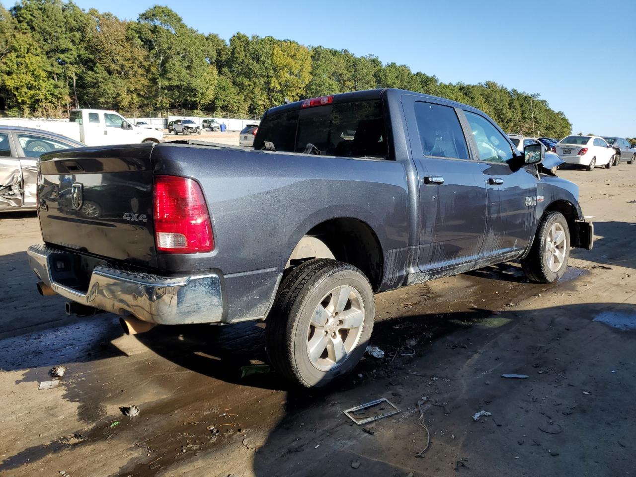 2017 RAM 1500 - Image 3