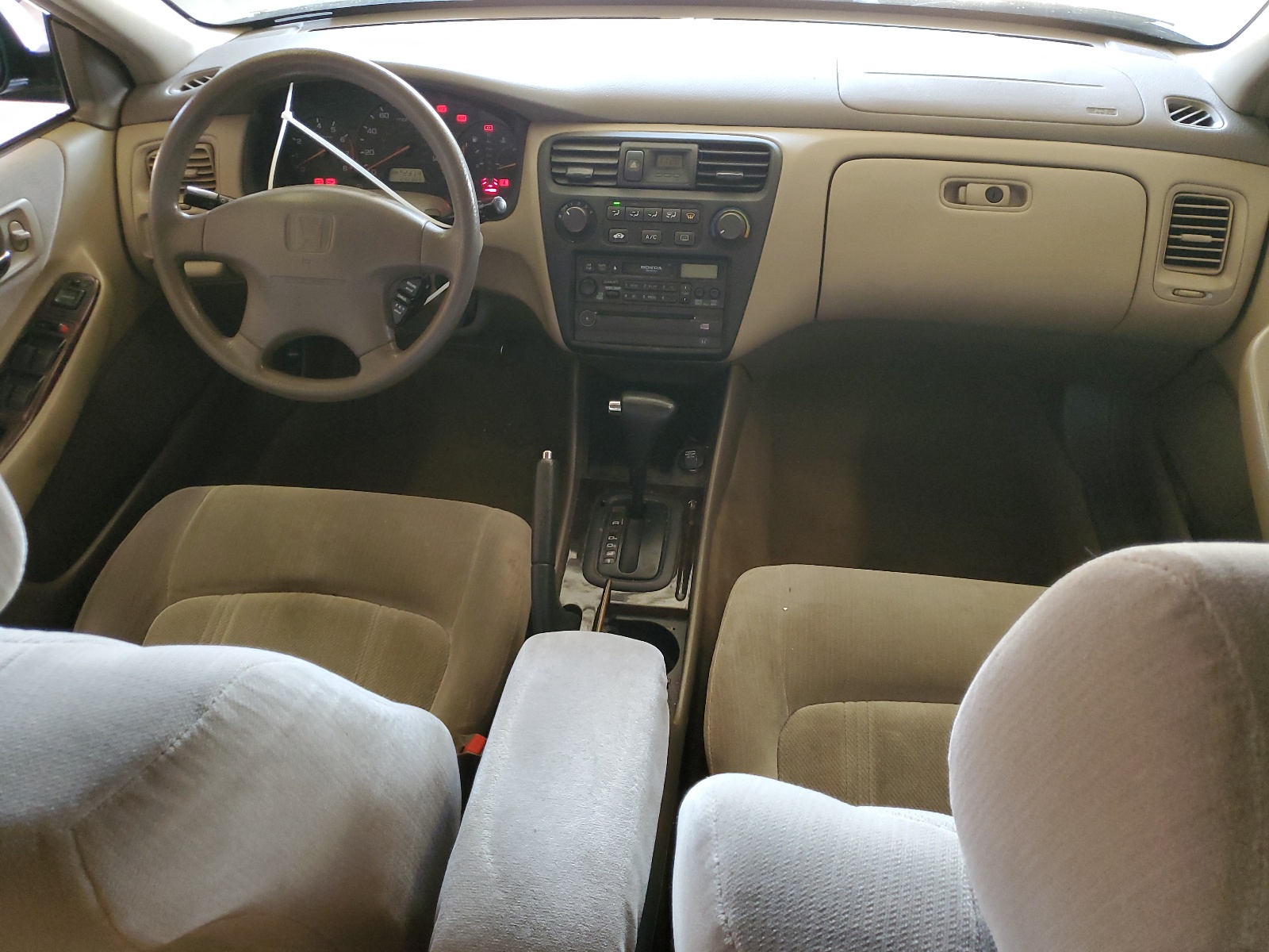 1HGCG5674YA058310 2000 Honda Accord Se