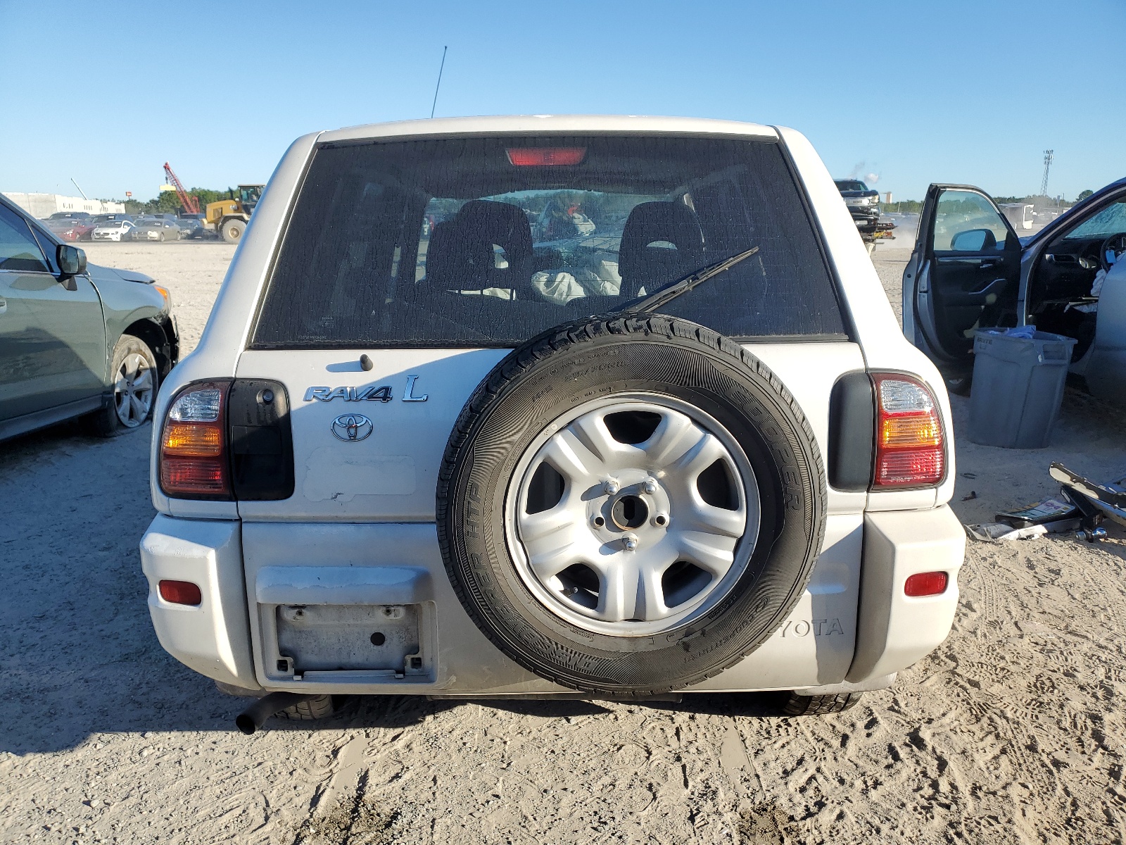 JT3GP10V4X7045542 1999 Toyota Rav4