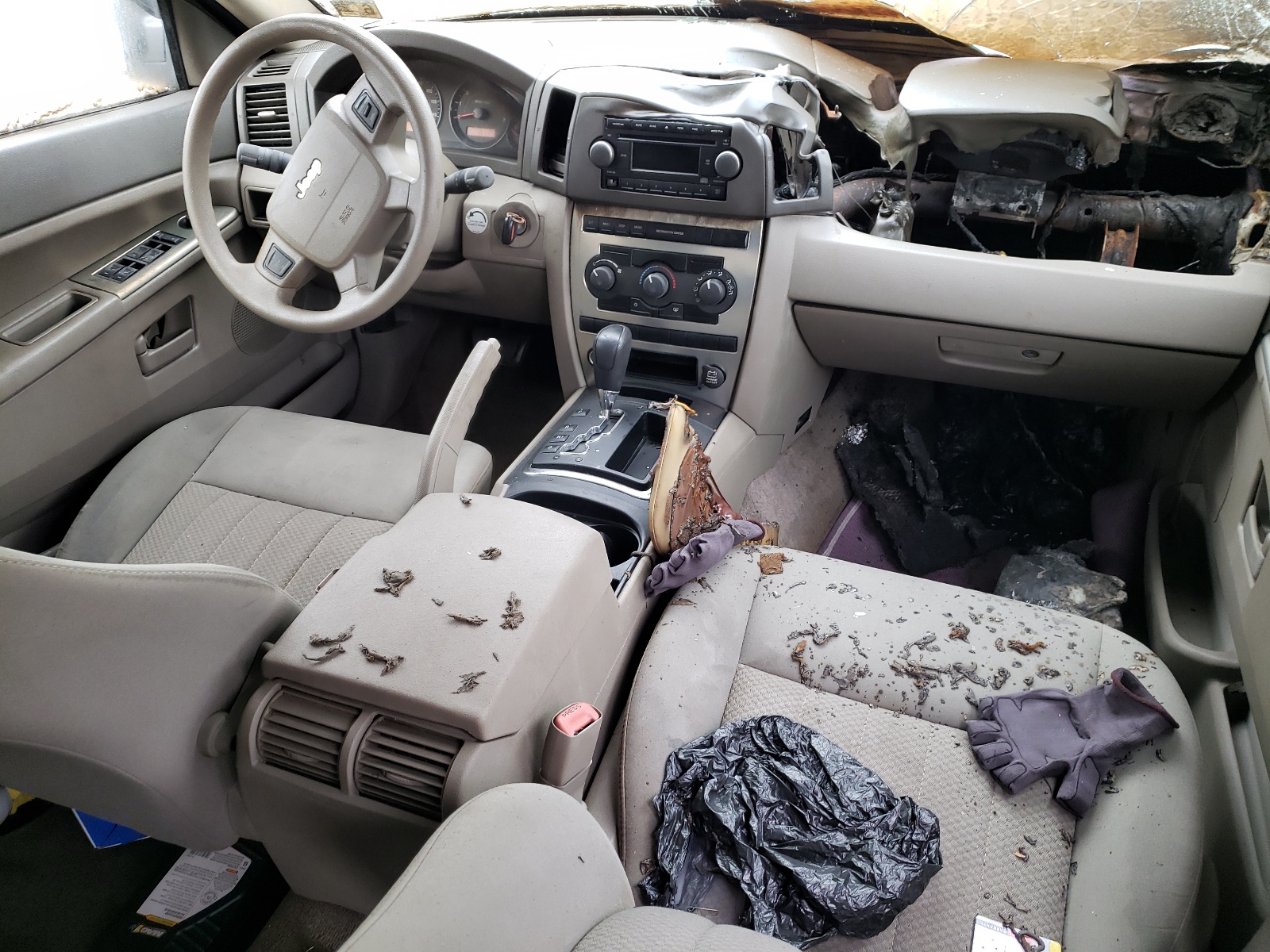 1J4GS48KX6C182832 2006 Jeep Grand Cherokee Laredo