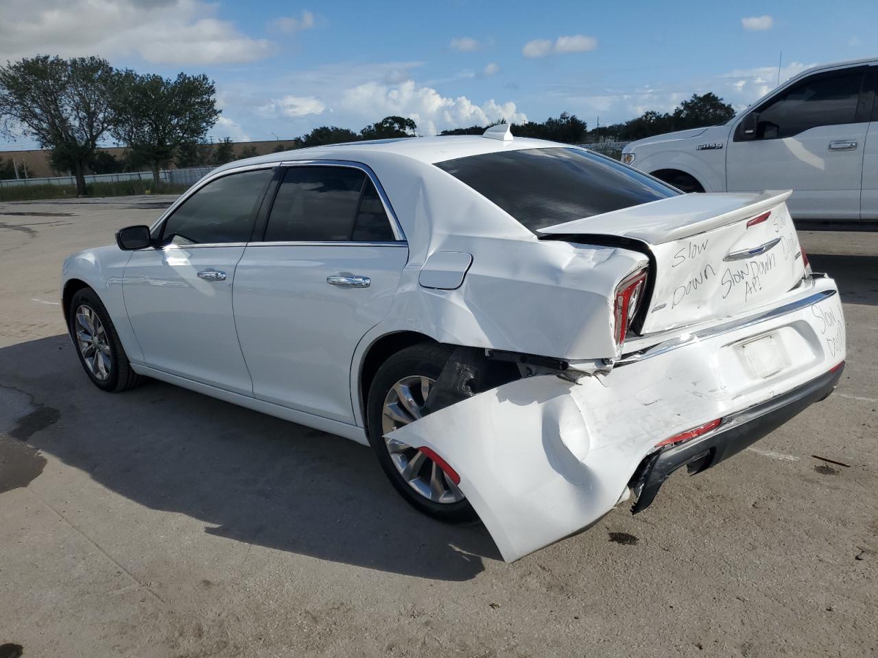 2C3CCAKG6KH578031 2019 Chrysler 300 Limited