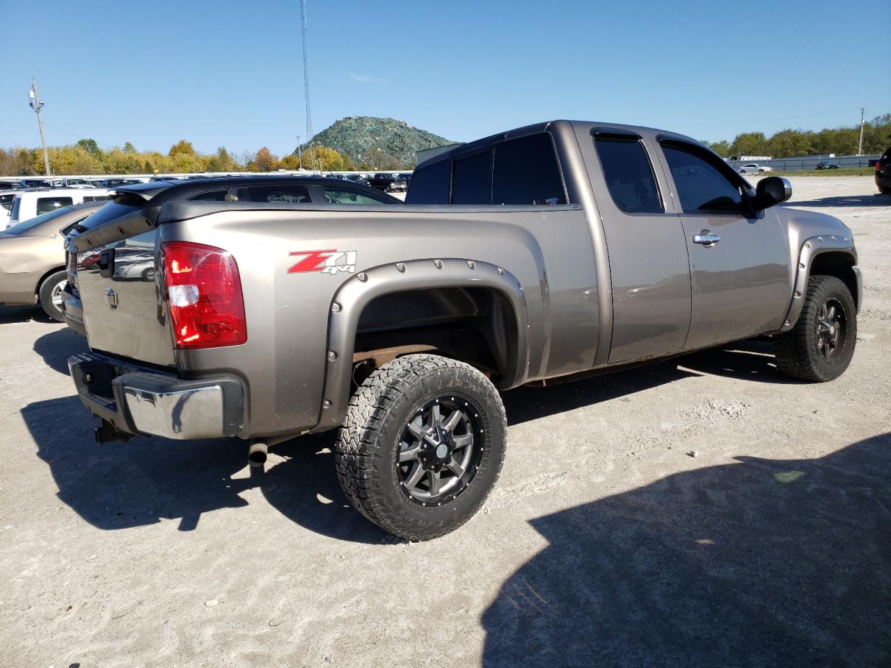 2011 Chevrolet Silverado K1500 Lt VIN: 1GCRKSE39BZ332288 Lot: 71900933