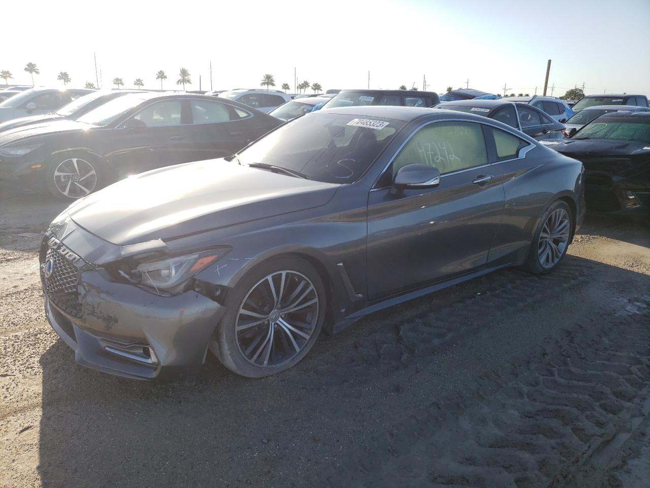 JN1EV7EK8HM364300 2017 Infiniti Q60 Premium