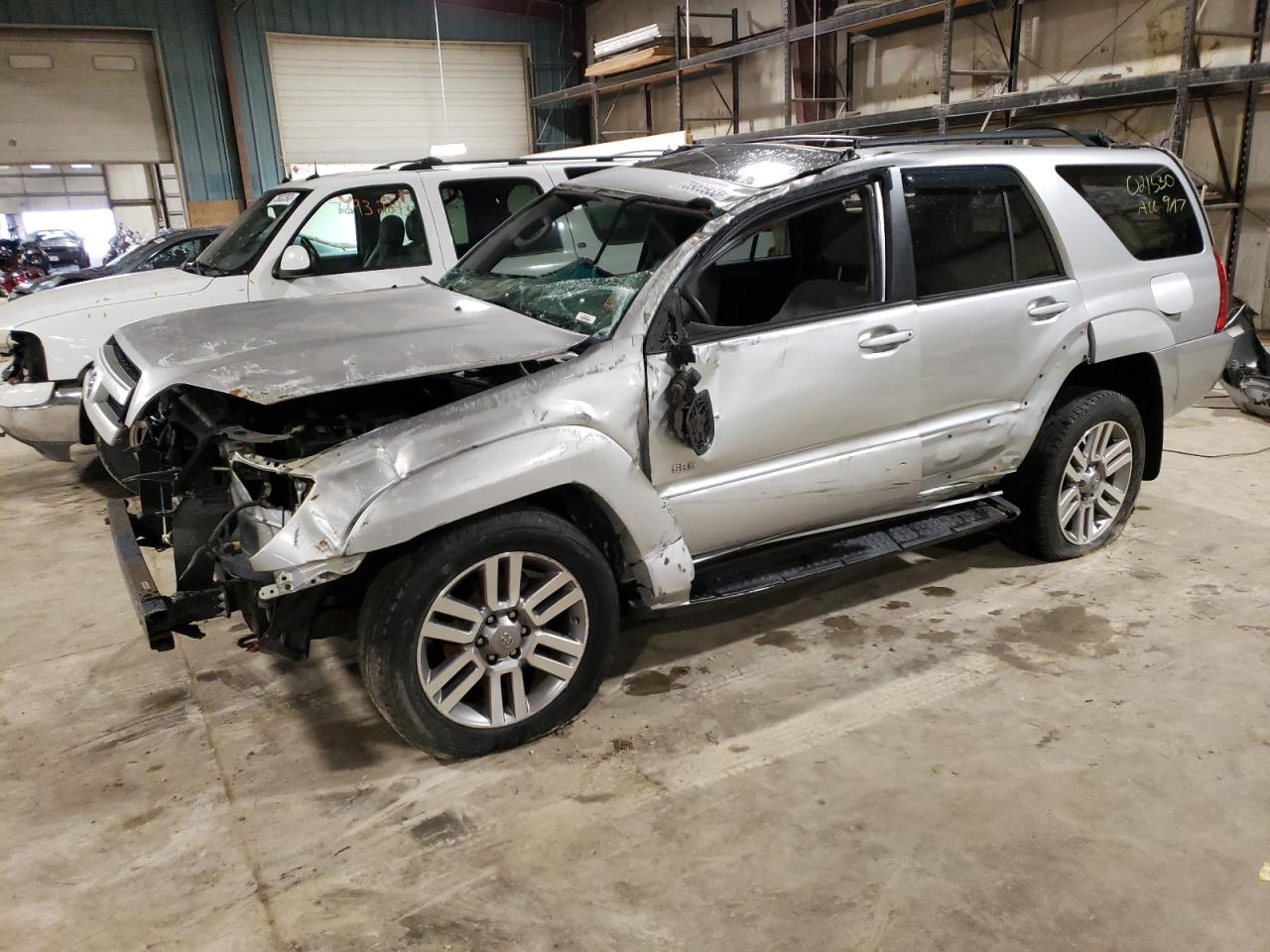2004 Toyota 4Runner Sr5 იყიდება Eldridge-ში, IA - Front End