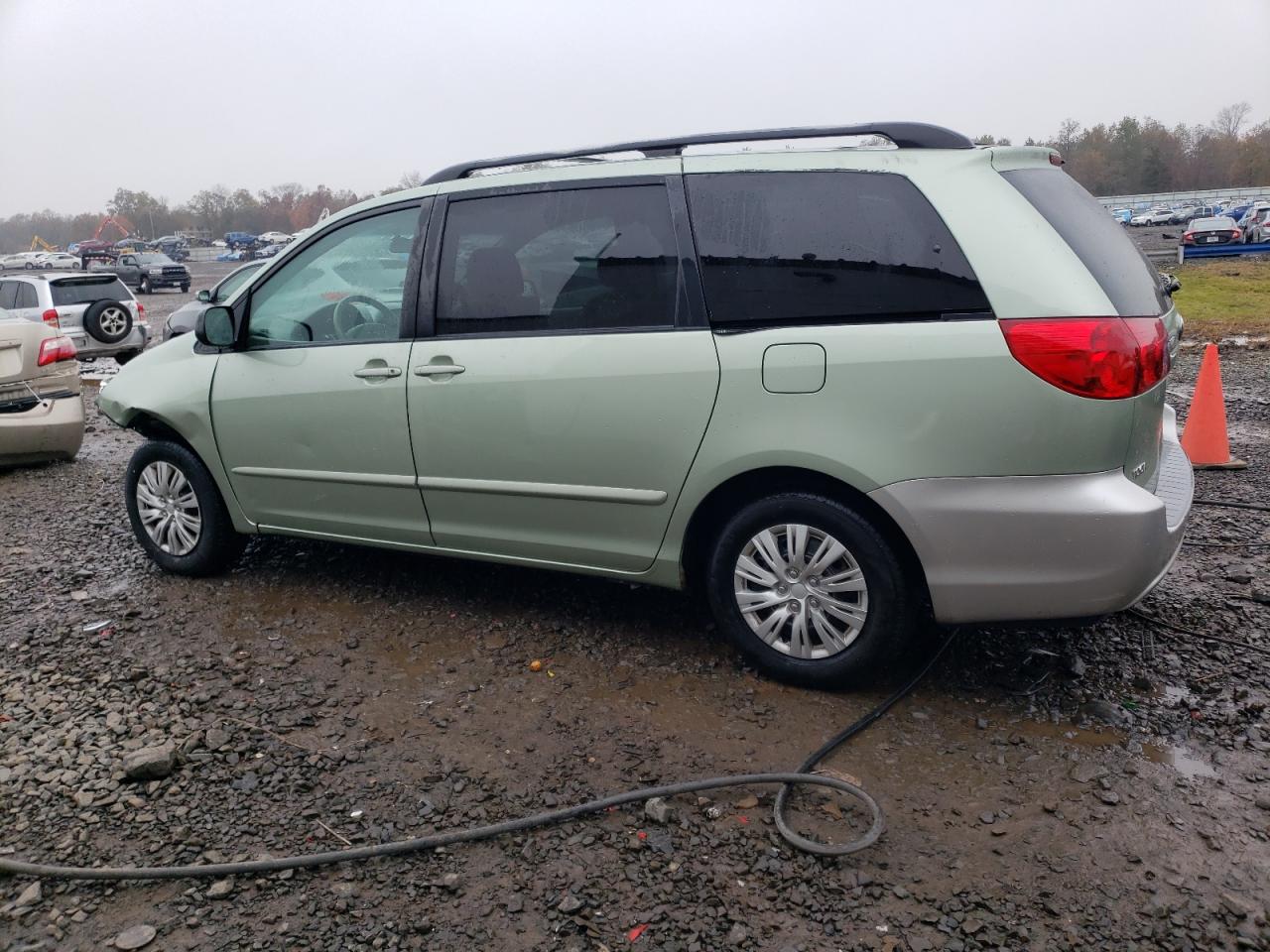 2008 Toyota Sienna Ce VIN: 5TDZK23C58S111817 Lot: 73627213