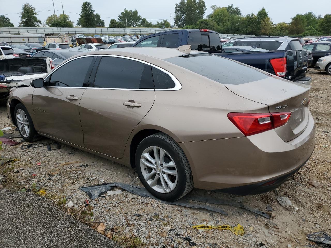 1G1ZD5ST1JF126276 2018 CHEVROLET MALIBU - Image 2